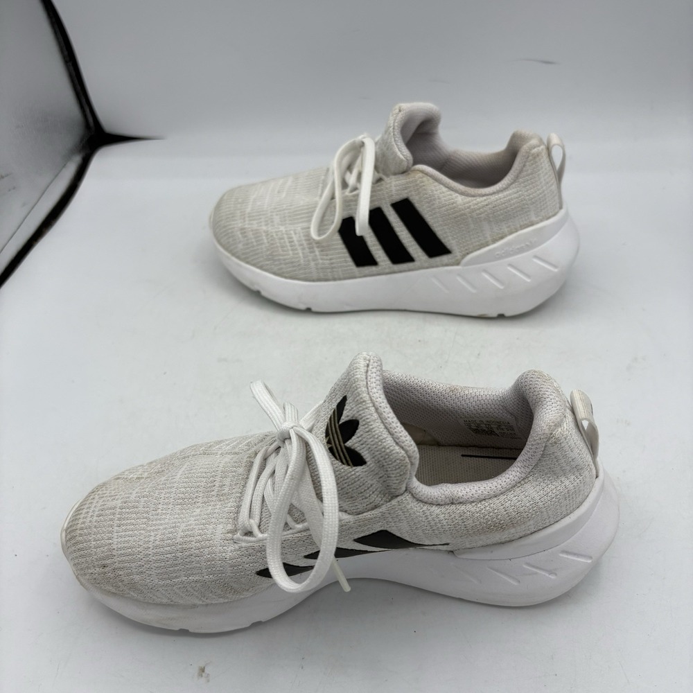 Adidas Shoes Boys Size 3 Swift Run 22 Kids Youth Grey White Sneakers - Picture 8 of 10